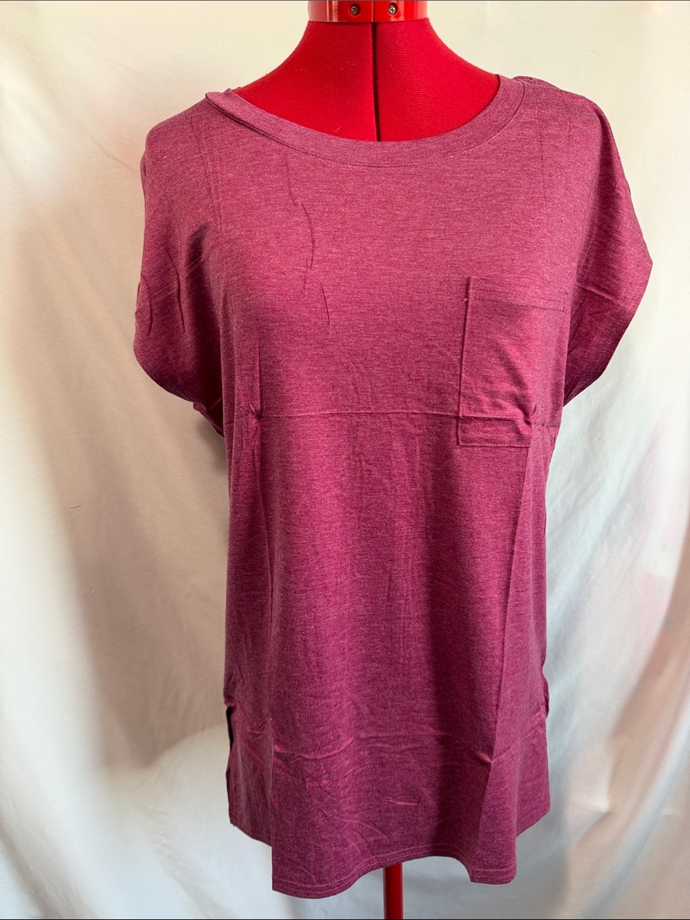 Women’s Casual Pocket Tee in Plum Heather